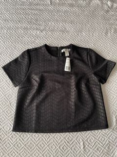 Brand New Forever 21 Knitted Top Size Small