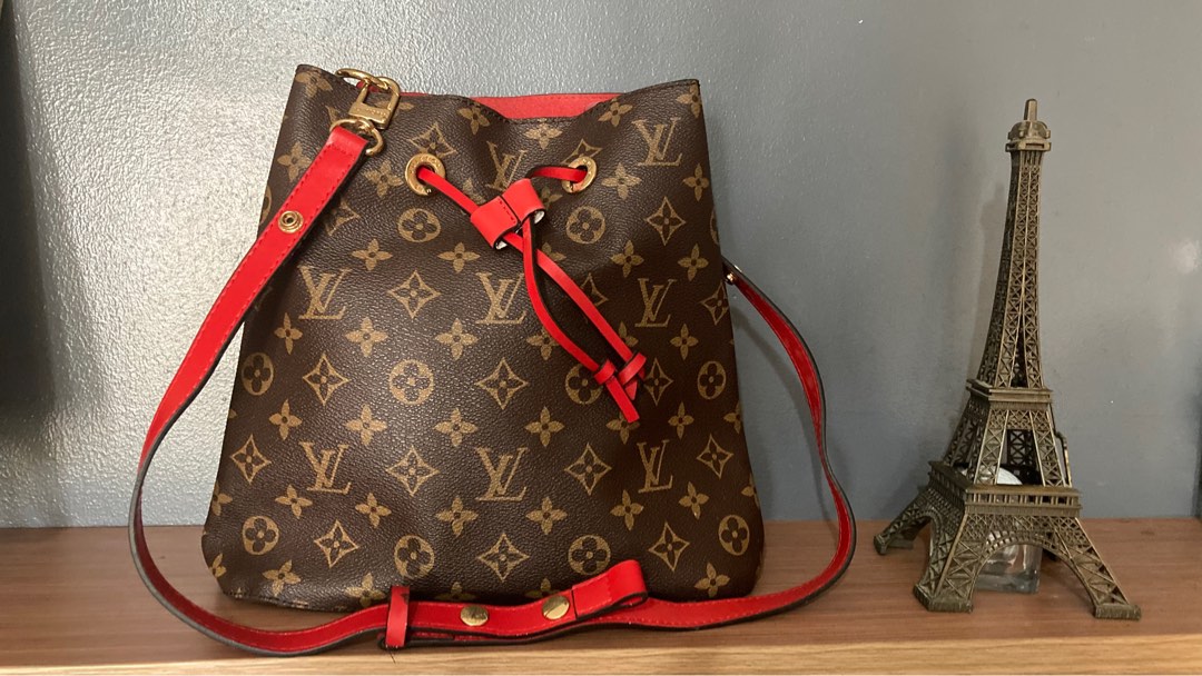 Bucket bag LV, Luxury, Bags & Wallets on Carousell