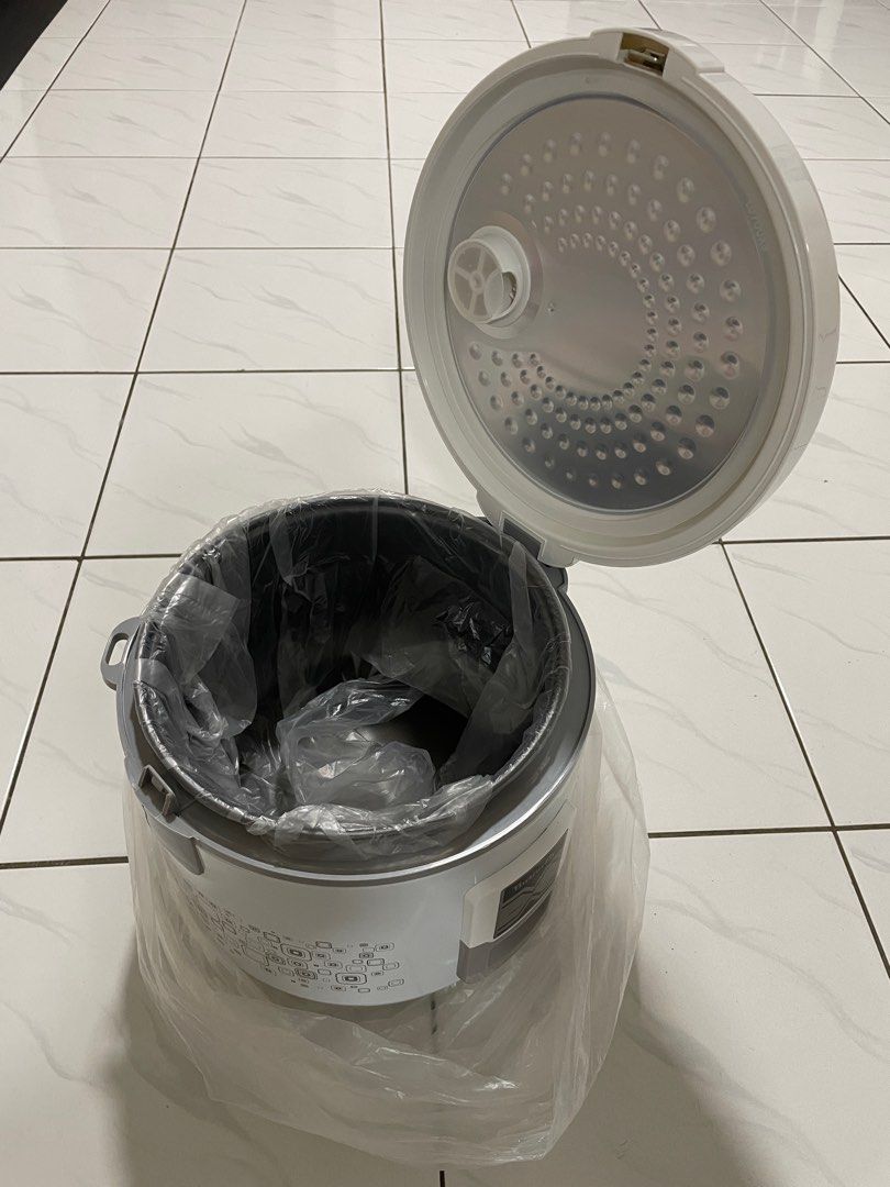 BUTTERFLY electric jar rice cooker 1.8liter BRCJ18, TV & Home