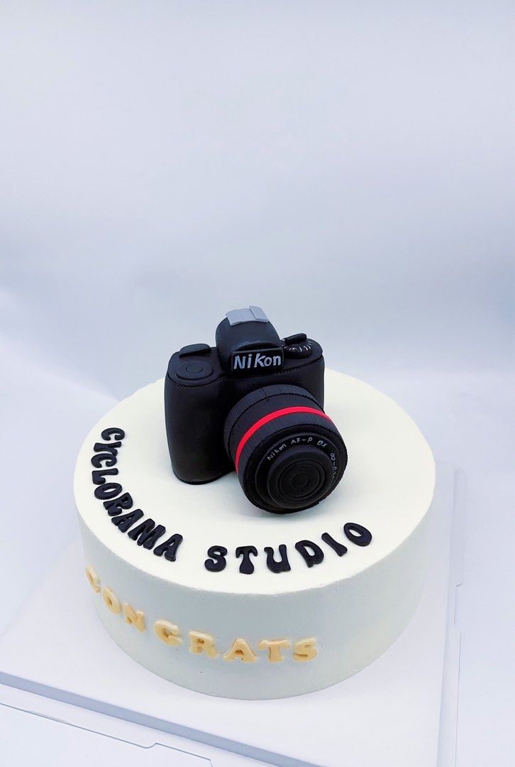 Canon Camera Cake 'mark2' - CakeCentral.com