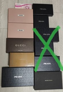 Prada playing cards, 名牌, 飾物及配件- Carousell