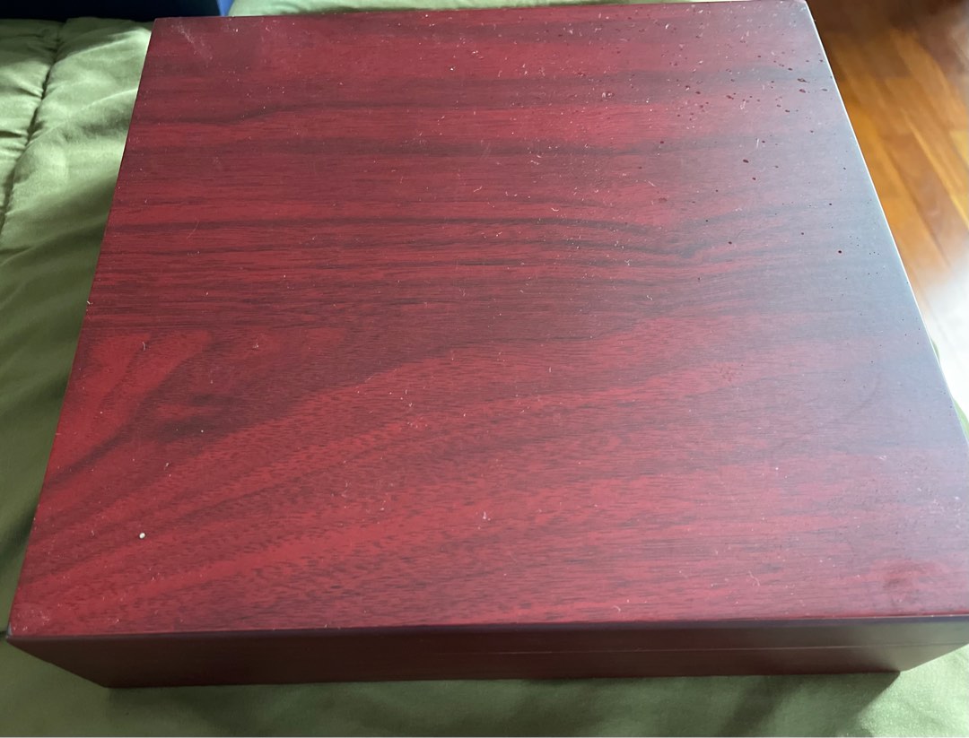 Cigar box with hygrometer, Everything Else on Carousell