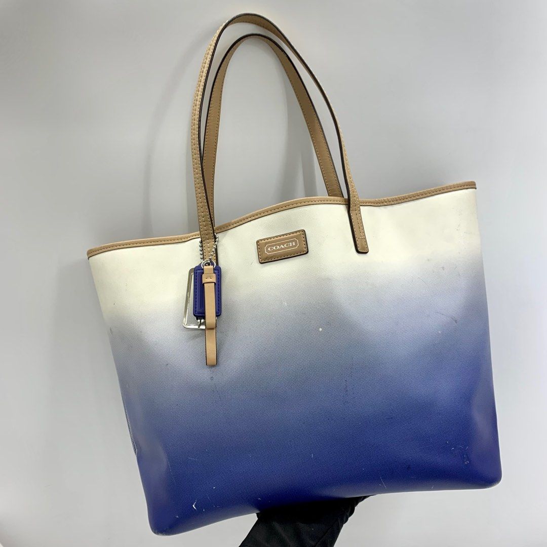 Discounted coach totes 2025