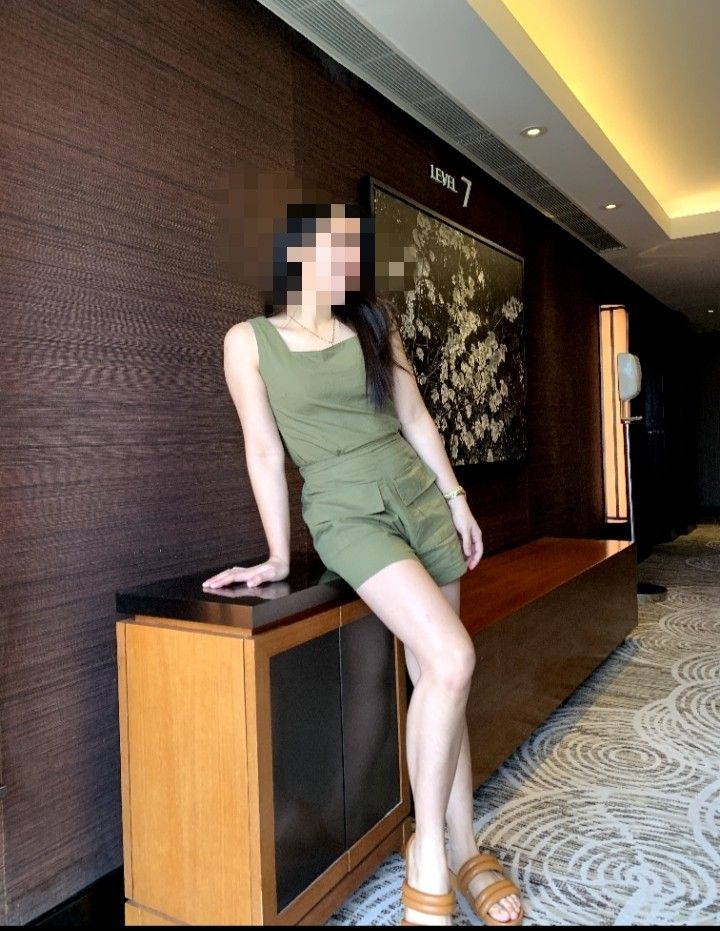 Coordinates Olive green (Category: Sets or Coordinates) located in Pasay City. Submitted by maljake (Listing ID 1252818544, Image 1). Description: used once po. Hndi na kasya sken Small to medium frame sa shoppe ko po nabili.