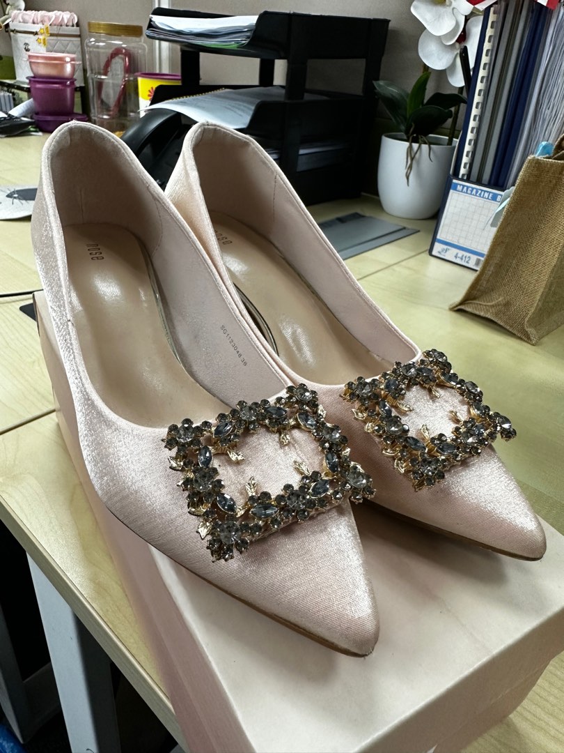 Diamond clearance kitten heels