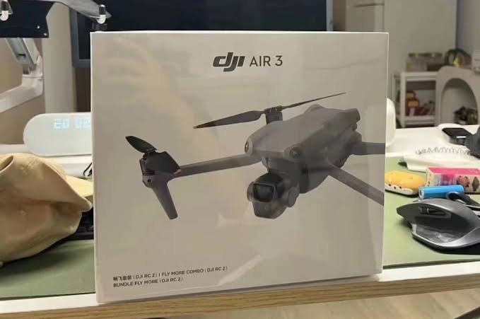 Dji Mavic Air 3 Flymorecombo with dji RC2 (Category: Drones) located in Pasay City. Submitted by shansey21 (Listing ID 1252848131, Image 1). Description: Available!! Limited Stock only Dji Mavic Air 3 Flymorecombo with RC2 1 year warranty 7 days replacement malate manila vitocruz taft cod will do + SF.