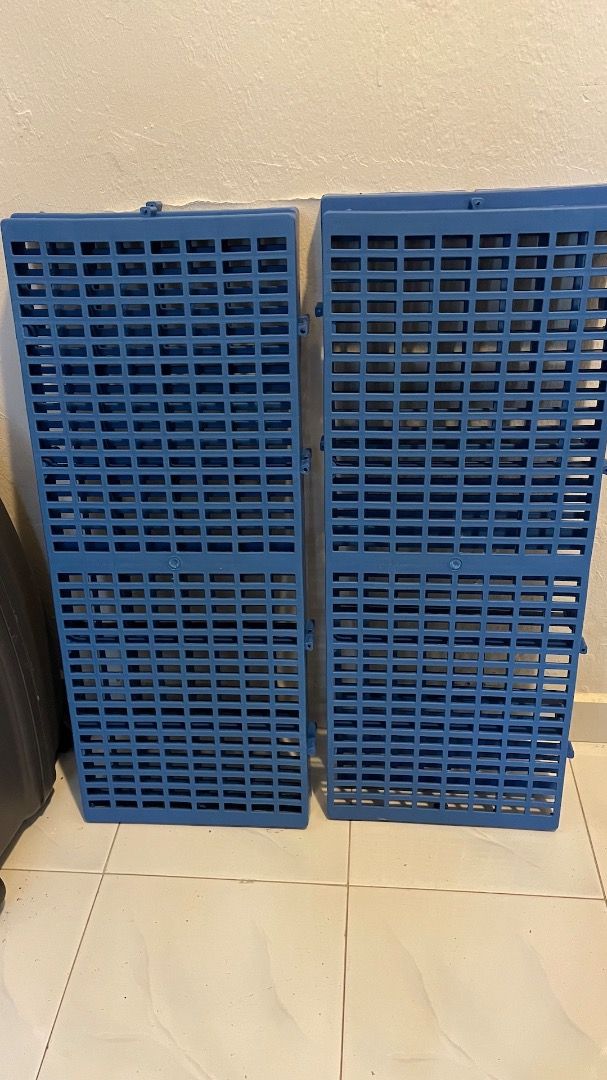 Plastic matting for deals dog cage sizes