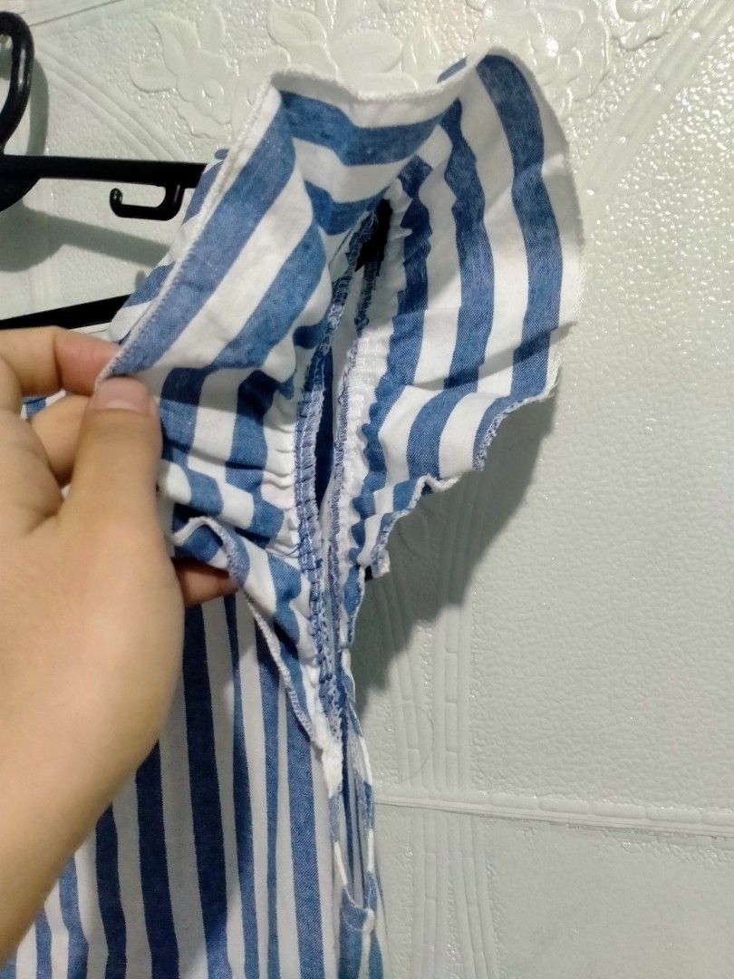Dress with back ribbon (Category: Dresses) located in Pasay City. Submitted by maljake (Listing ID 1252924444, Image 3). Description: used once po nung preggy ako selling for a half price only fits to M-L frame.