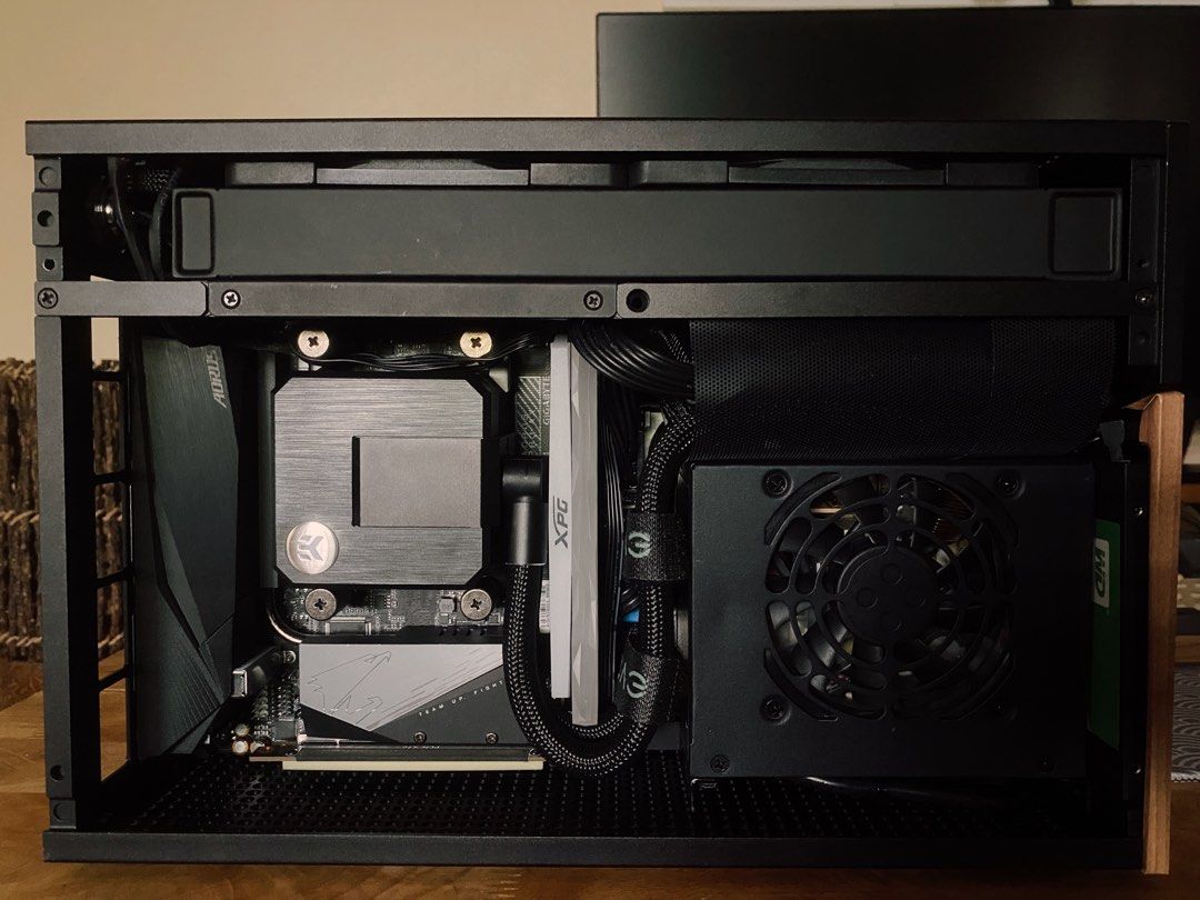 EKWB 240 AIO Basic, Computers & Tech, Desktops on Carousell