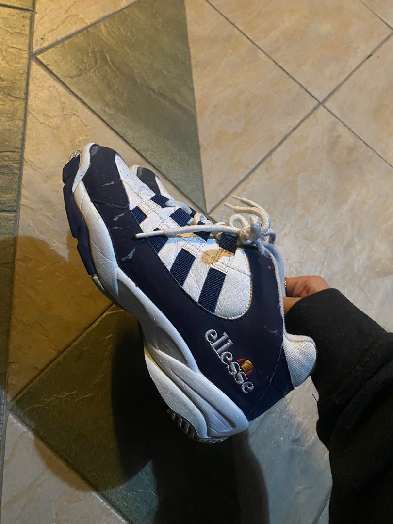 Ellesse basketball shoes deals