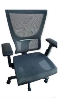 (Category: ) located in . Submitted by yo.whats.selling (Listing ID 1252794197, Image 1). Description: .