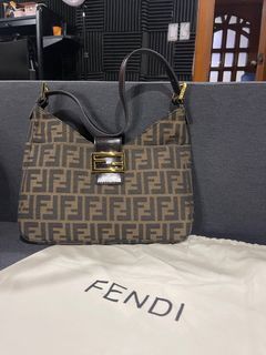 Baguette  Fendi Mens Baguette Trunk Mini Natural Wood Bag > All Philippines