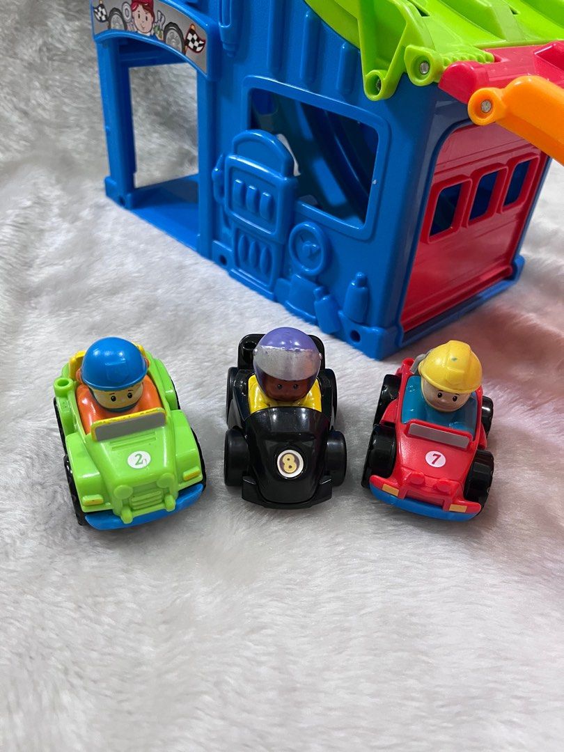 Little people race car 2025 track