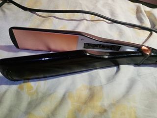 Flat Iron with 4 level heating temperature