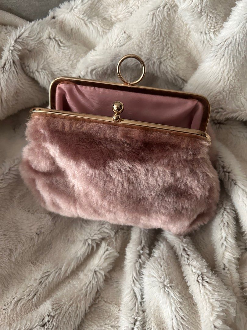 Fur discount clutch purse