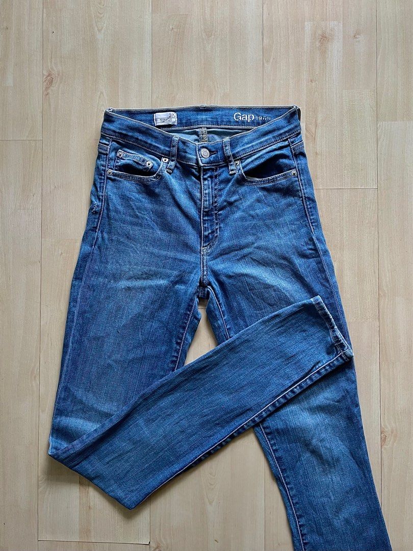 Gap size 26 jeans hotsell