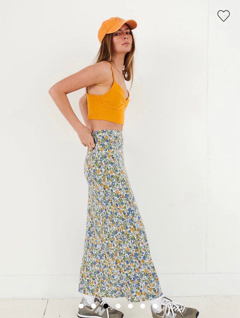 GHANDA SILICY FLORAL SKIRT, Women's Fashion, Bottoms, Skirts on Carousell