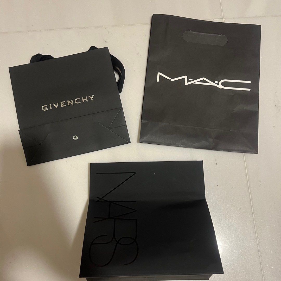 Givenchy best sale paper bag