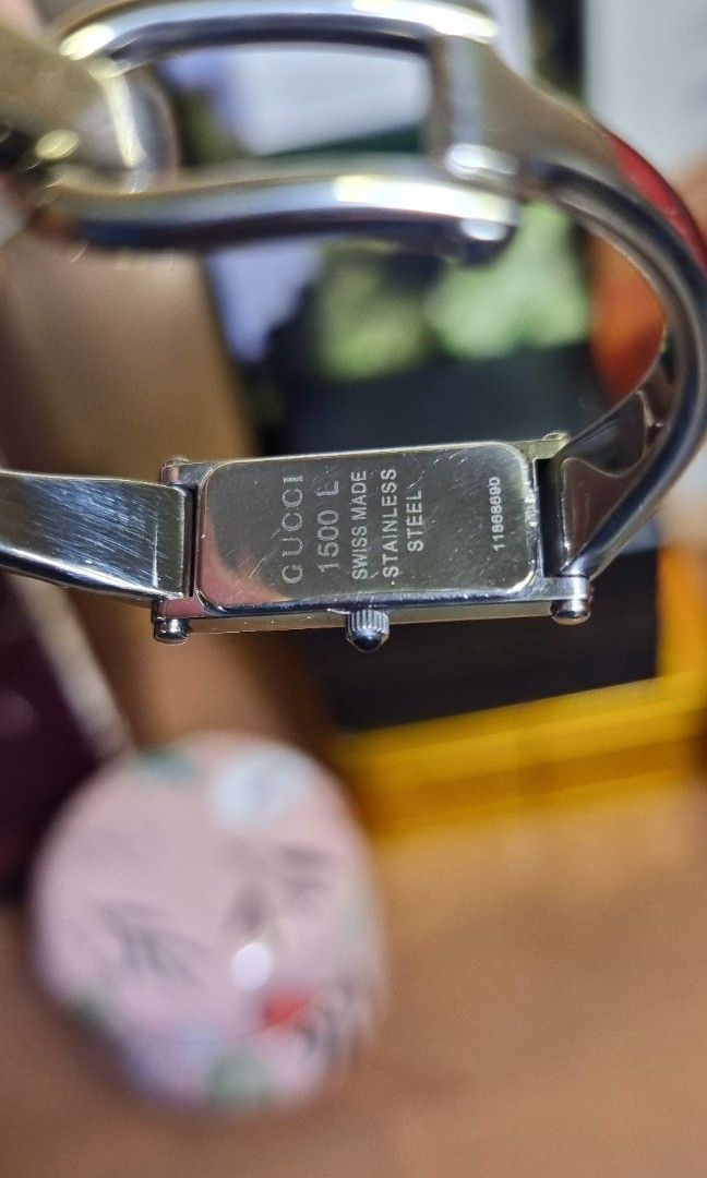 Gucci 1500l swiss made stainless steel top
