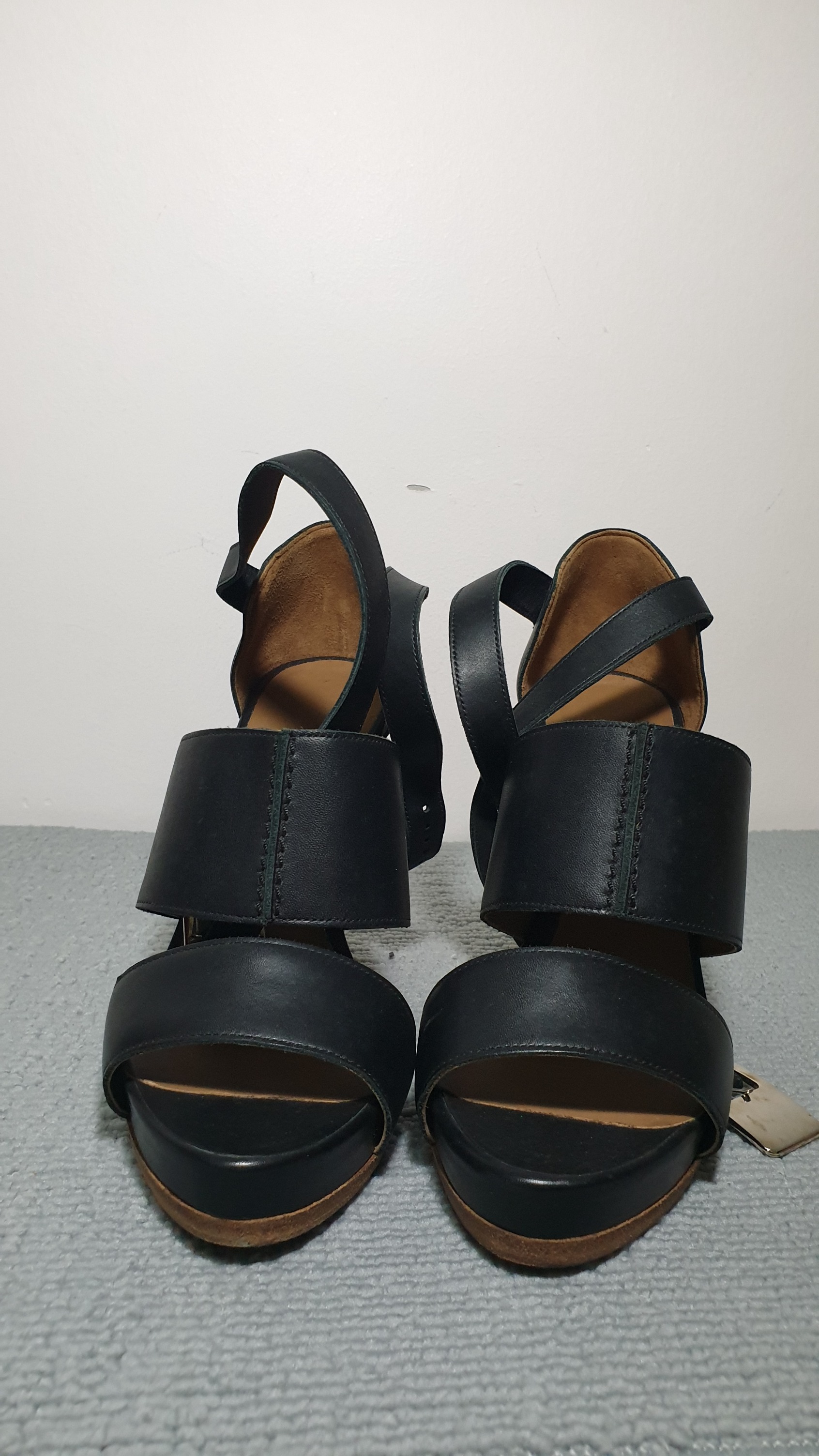 Hermes hot sale black heels