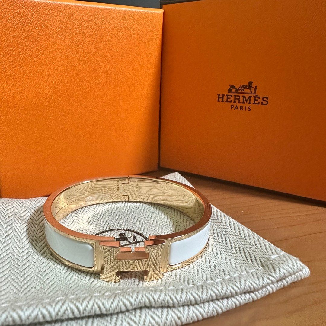 White rose bracelet top