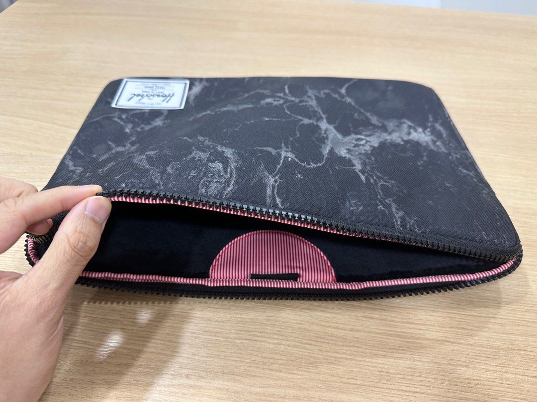 15 inch deals laptop sleeve herschel