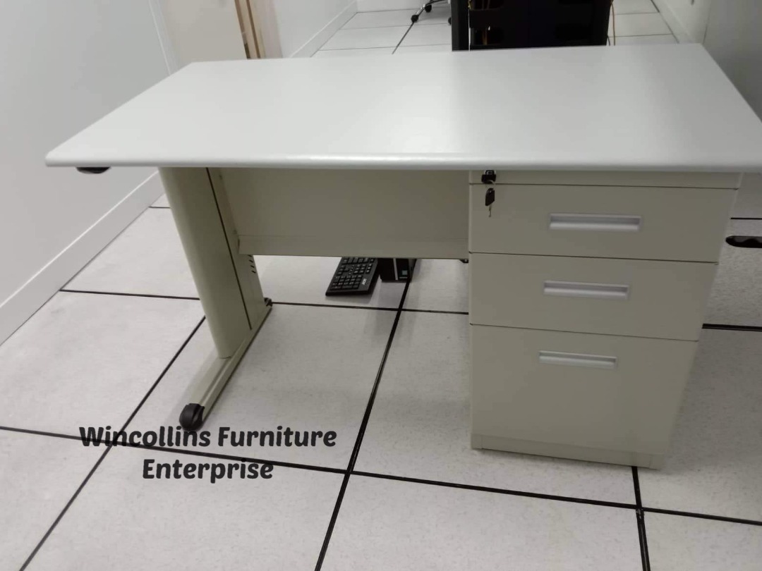 High Quality Office Table/ Assistant Table/ Teacher's Table and other