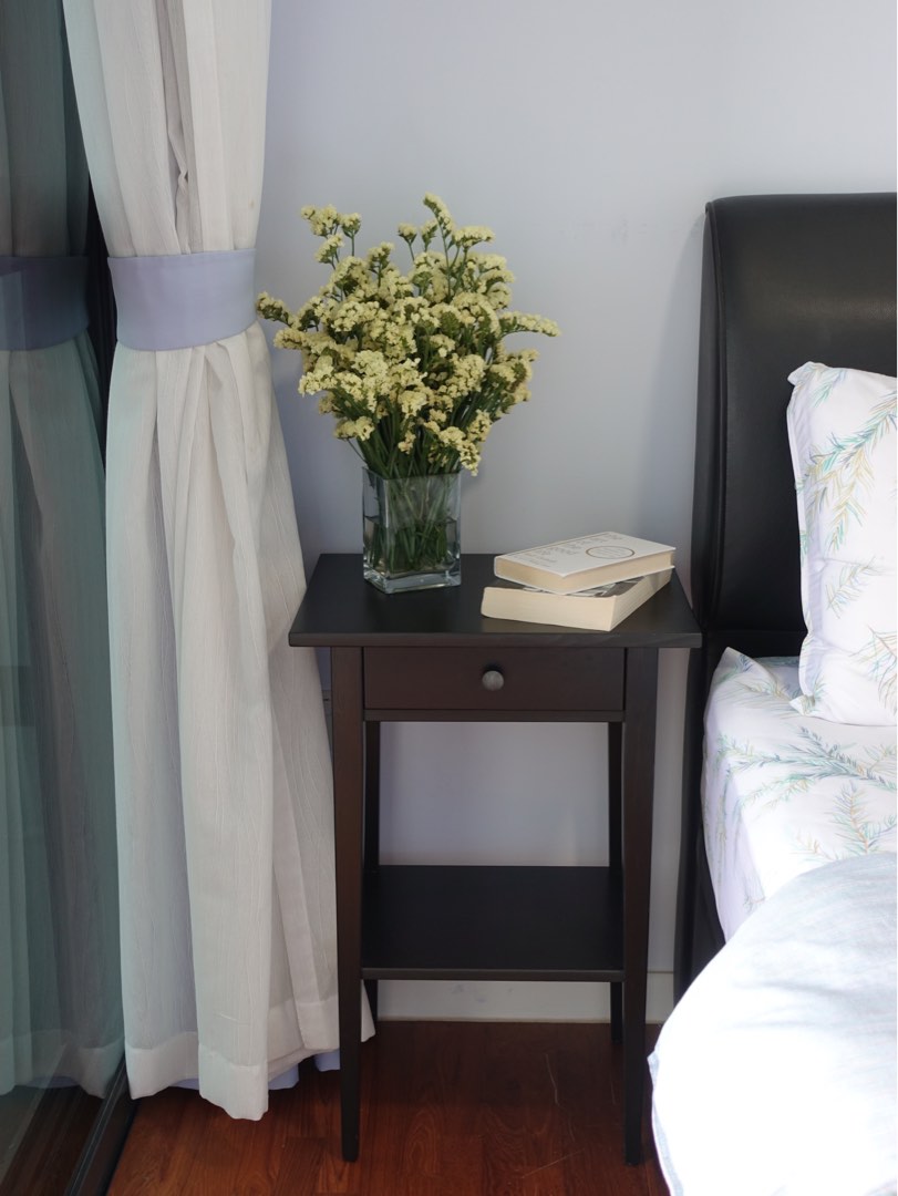 Black hemnes bedside top table