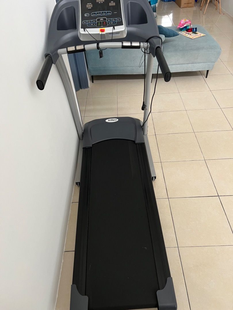 JOHNSON T81 Treadmill, Sports Equipment, Exercise & Fitness, Cardio