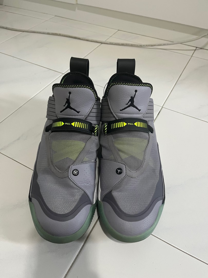 Jordan on sale xxxiii low
