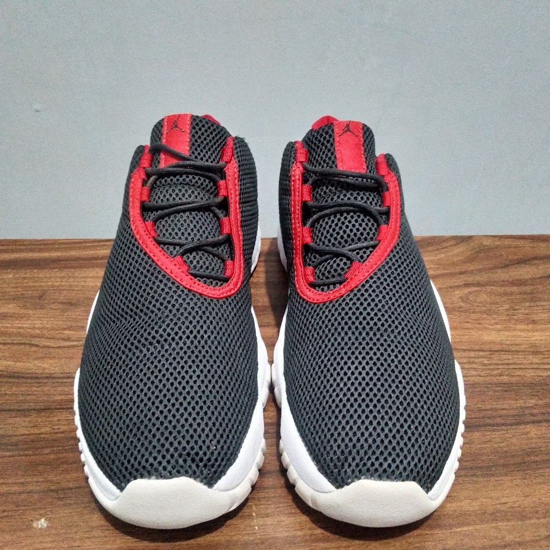 JORDAN FUTURE LOW BRED