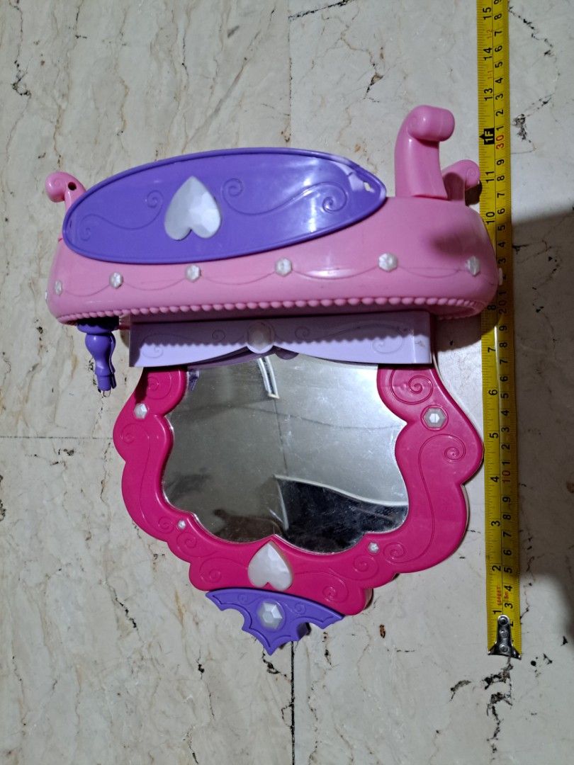 Kid Connection LightUp Vanity and makes sounds with Working Storage