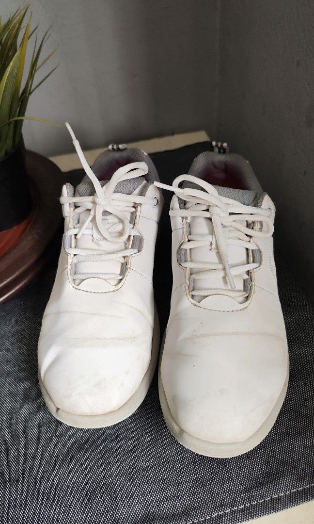 Ladies golf shoes size 6.5UK Sports Equipment Sports Games