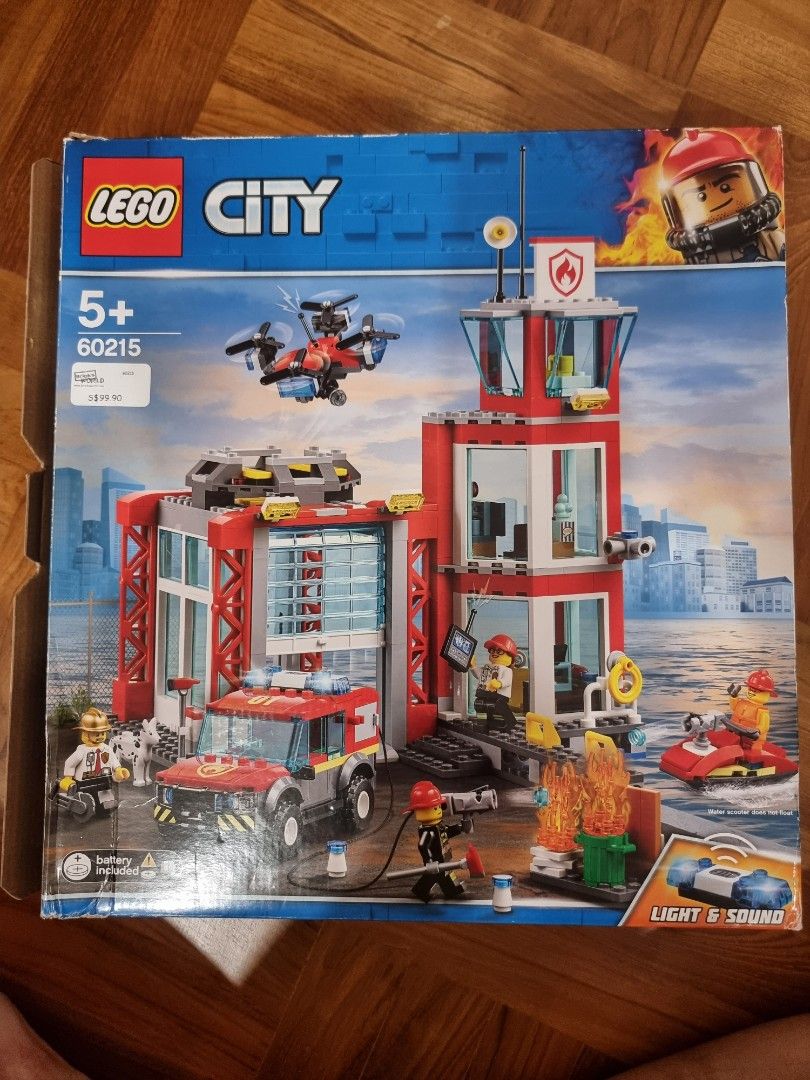 Lego city fire best sale station 60215 building kit
