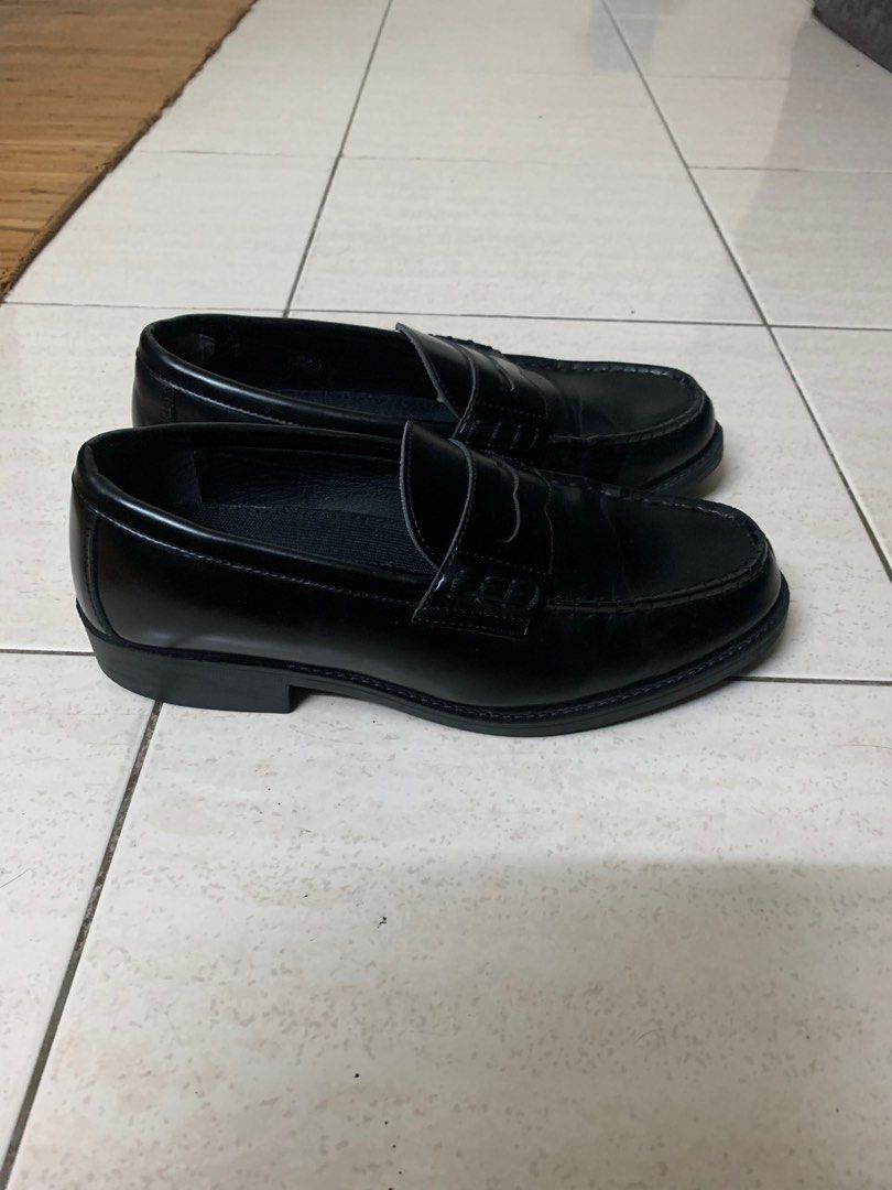 Loafers top size 6