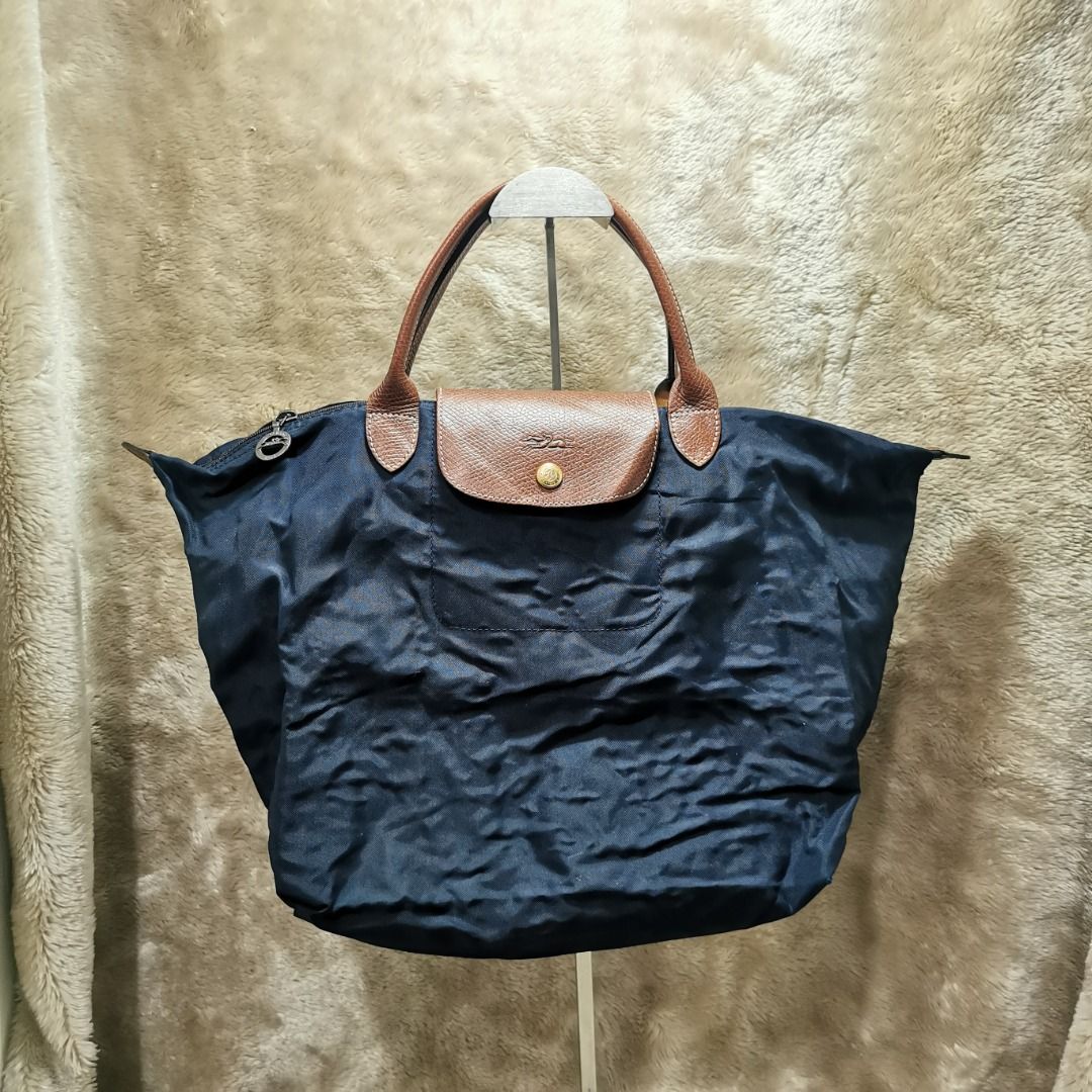Longchamp Le Pliage Hobo Bag M, Women's Fashion, Bags & Wallets, Shoulder  Bags on Carousell