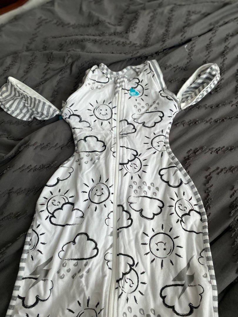 Love to dream swaddle - transition bag (Category: Babies & Kids Fashion) located in Santa Maria. Submitted by rmdeclutters (Listing ID 1252855642, Image 1). Description: Orig price 2k like new Removable sleeve.