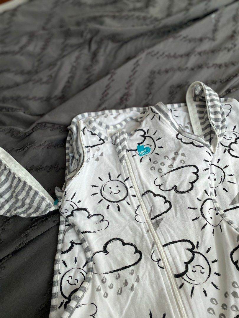 Love to dream swaddle - transition bag (Category: Babies & Kids Fashion) located in Santa Maria. Submitted by rmdeclutters (Listing ID 1252855642, Image 2). Description: Orig price 2k like new Removable sleeve.