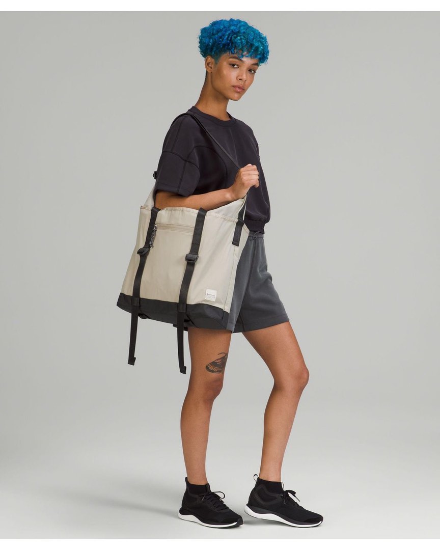 lululemon patch logo tote bag Lululemon patch logo tote bag 25L in grey, Women's Fashion, Bags & Wallets, Shoulder  Bags on Carousell