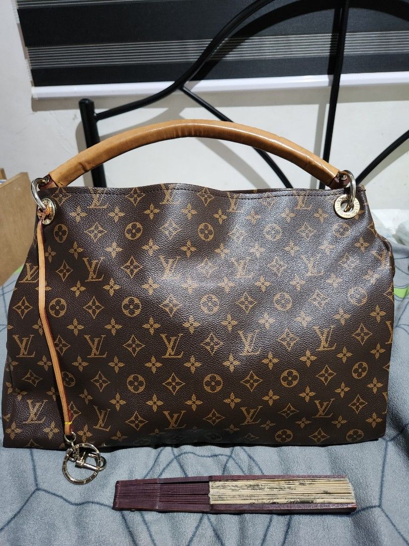 Preloved Louis vuitton vuitton Artsy MM Empreinte Leather Noir, Luxury,  Bags & Wallets on Carousell