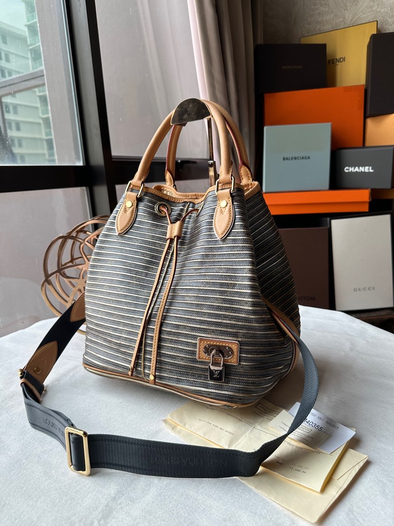 Louis Vuitton Limited Edition Neo Eden Argent Drawstring Bag Purse