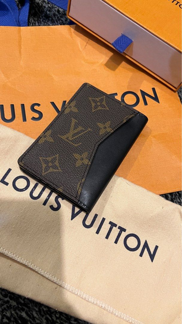 LV Pocket organizer (Category: Luxury Bags & Wallets) located in Taguig. Submitted by rraaa32 (Listing ID 1252960655, Image 2). Description: Used once Microchipped .