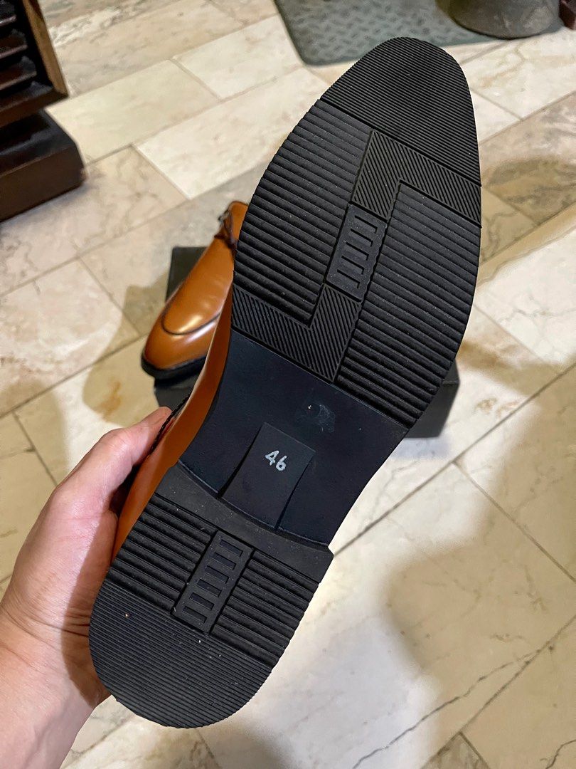 Mens loafers with tassle (Category: Dress Shoes) located in Makati City. Submitted by mpr3rd (Listing ID 1252838724, Image 3). Description: Used only once. Too big for me despite using inserts (size runs big). Bought from Shein for 1900..