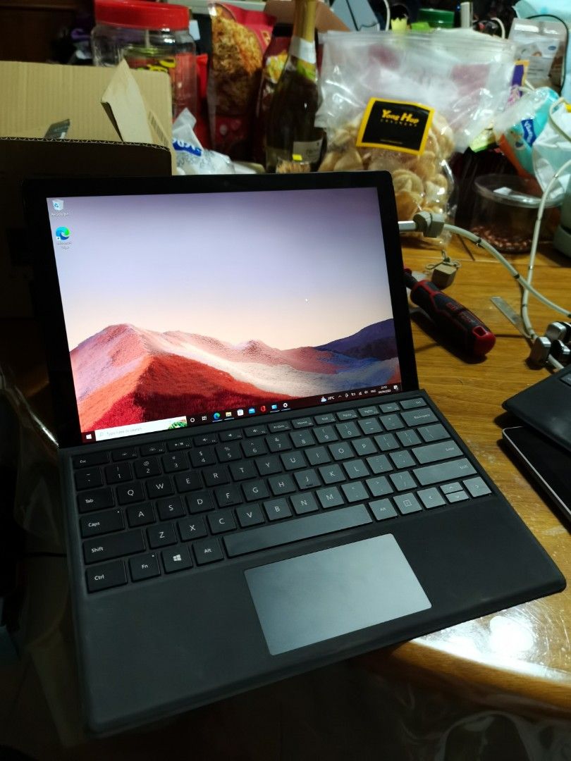 Microsoft Surface Pro 7 Plus | i5-1135G7 | 12.3 | 8 GB | 256 GB SSD