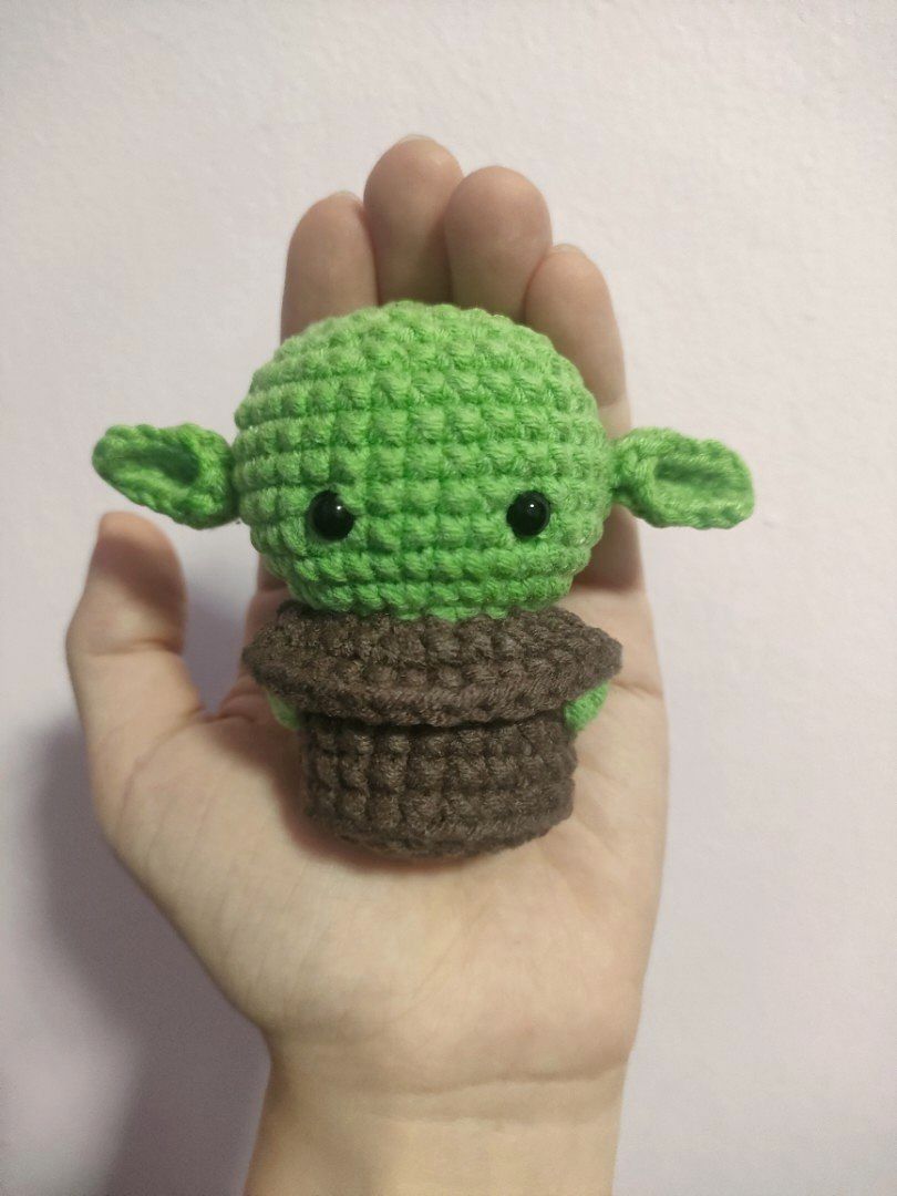 Mini Baby Yoda Amigurumi