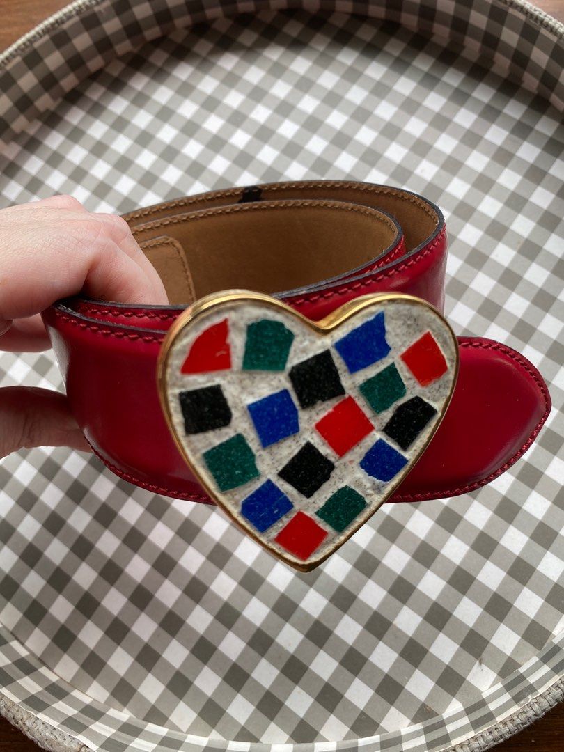 MOSCHINO | Patent Leather Belt with Large Heart Buckle  display picture 3