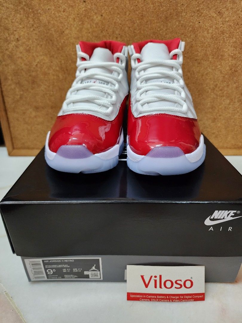 Retro 11 219 top
