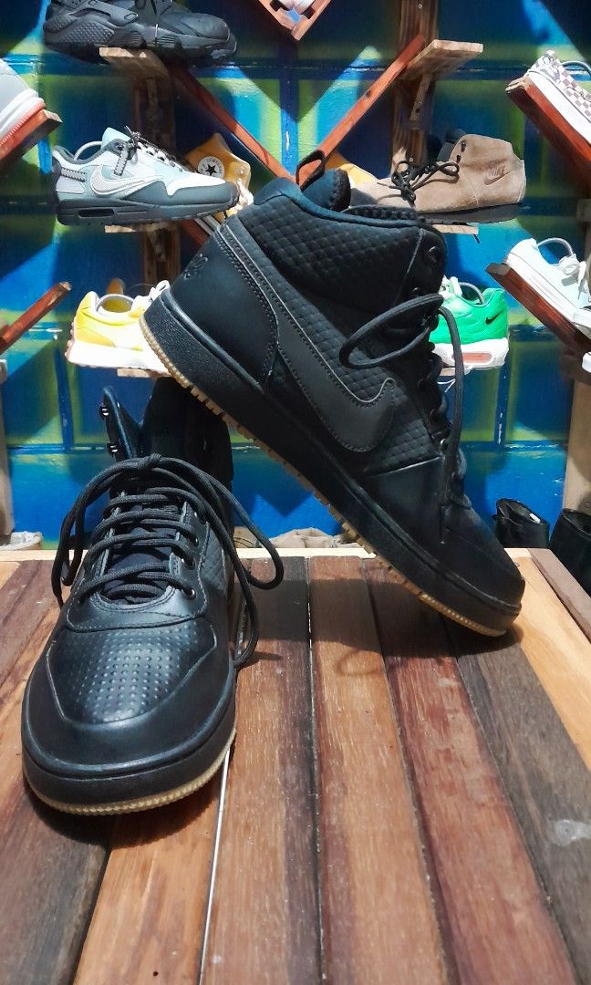 Nike winter sales ebernon