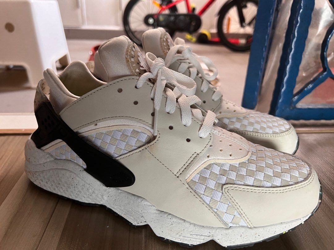 Nike huarache dirty clearance white
