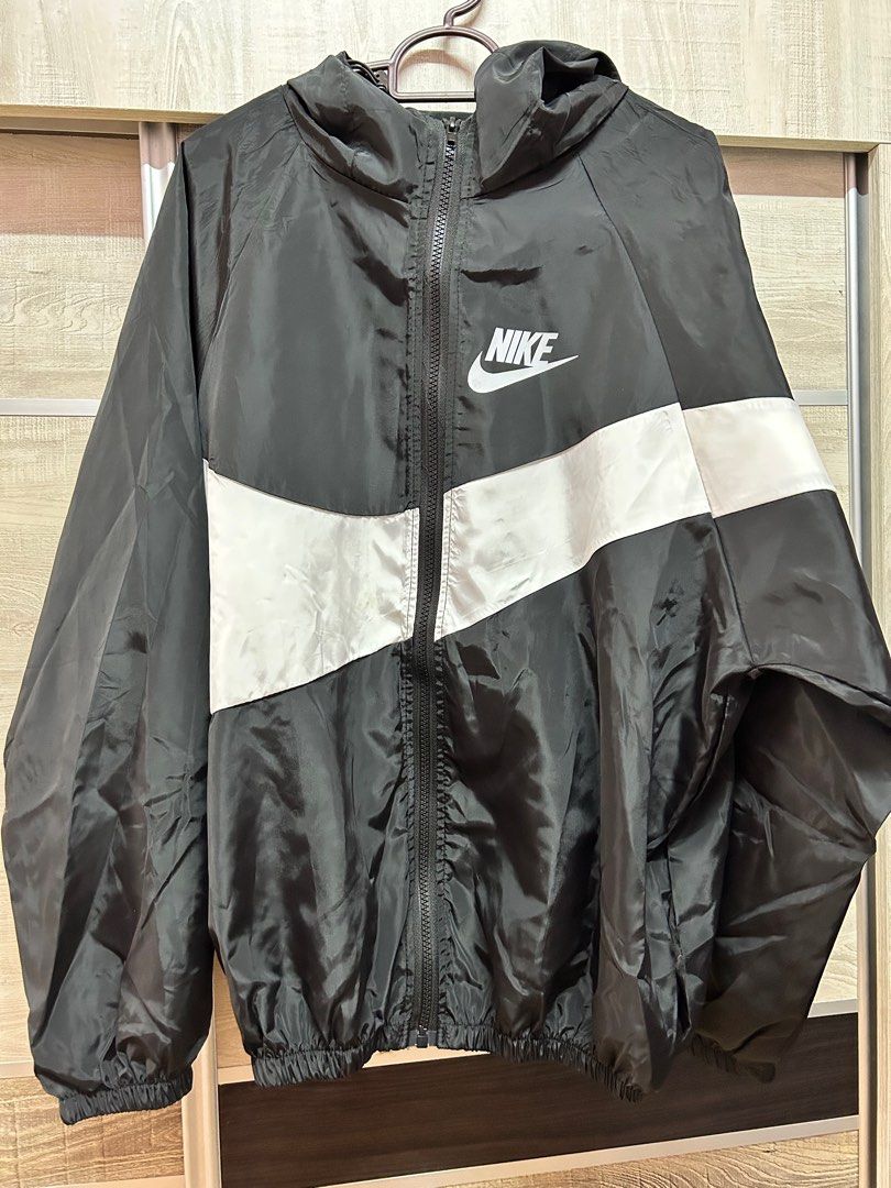 nike raincoat womens